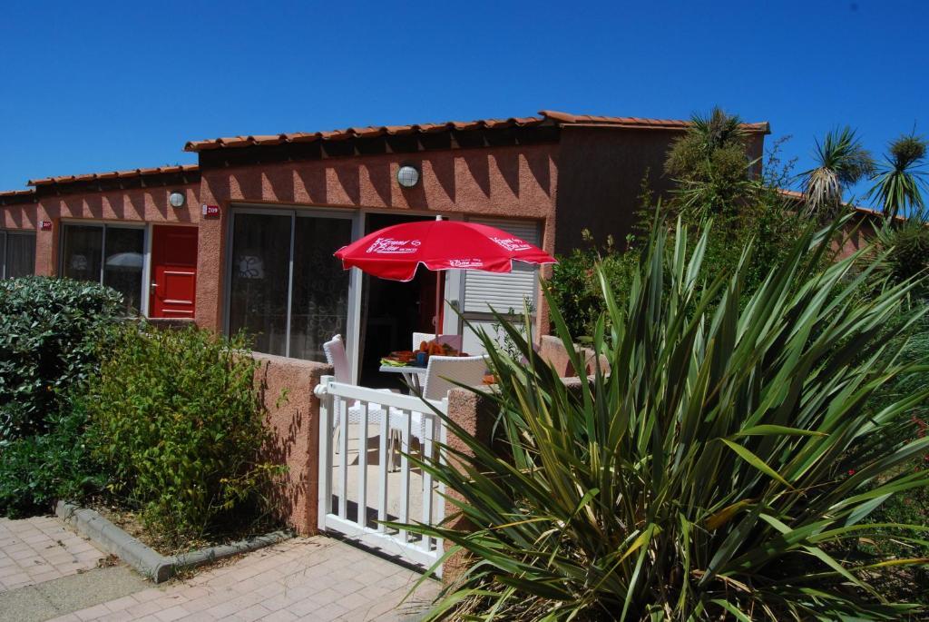 Lagrange Grand Bleu Vacances - Residence Les Jardins De Neptune Saint-Cyprien  Room photo